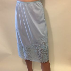 Vintage 1950’s Pillow Tab Vanity Fair Slip